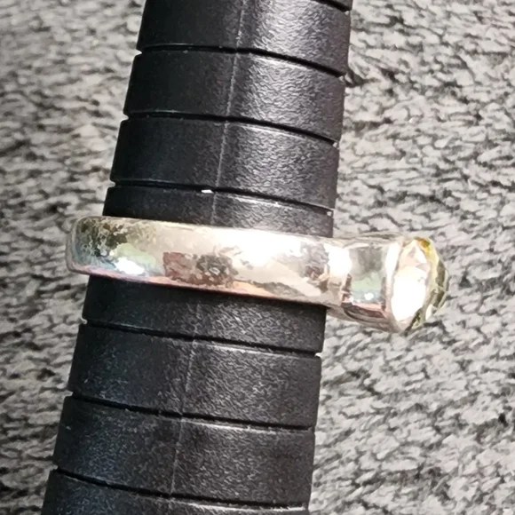 Silvertone Triple Stone Ring - Picture 3 of 4